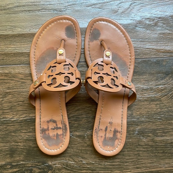 TORY BURCH Miller Sandals! - Picture 11 of 15